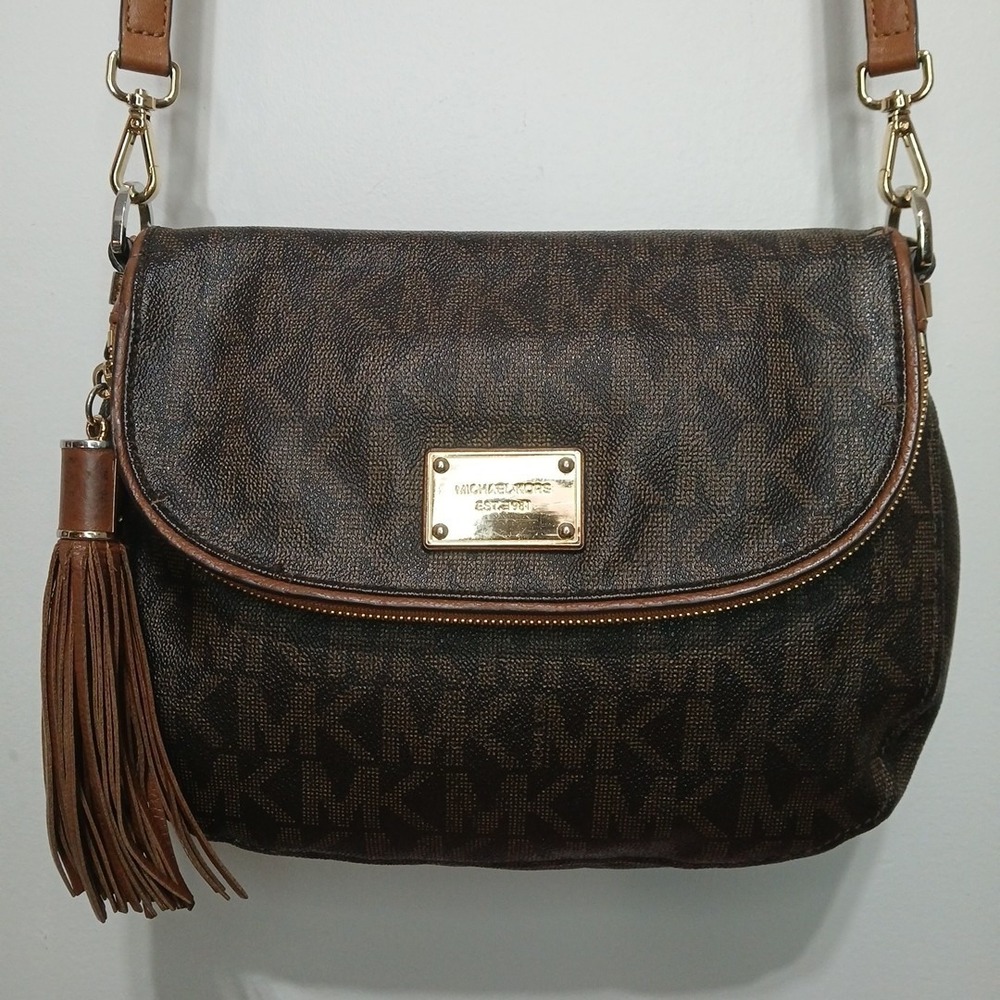 Michael Kors Jet Set Convertible Crossbody Bag Built In Wallet New MK  Strap!
